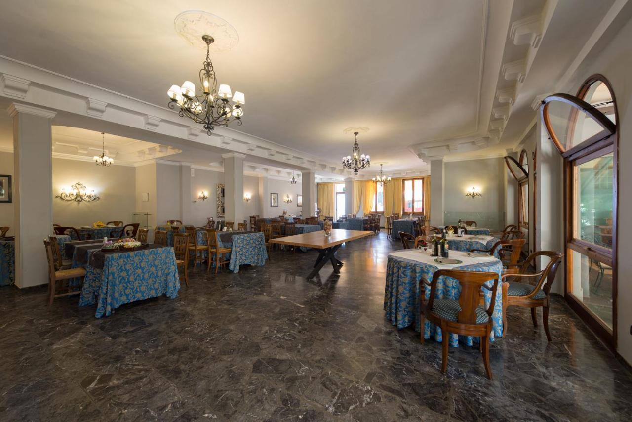 Hotel Corallo 蒙特卡蒂尼泰尔梅 外观 照片